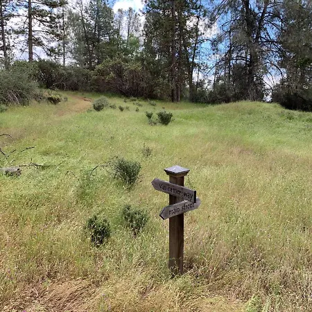 Lovers Nest By Casa Oso With Private Hiking Trails And Pond Mariposa Exterior photo