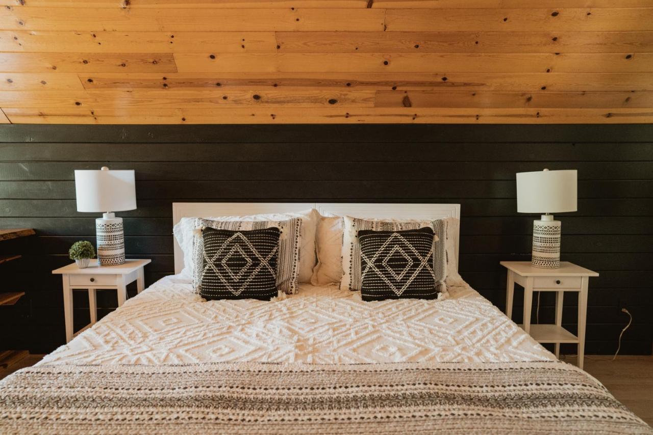Holiday home Lovers Nest By Casa Oso With Private Hiking Trails And Pond