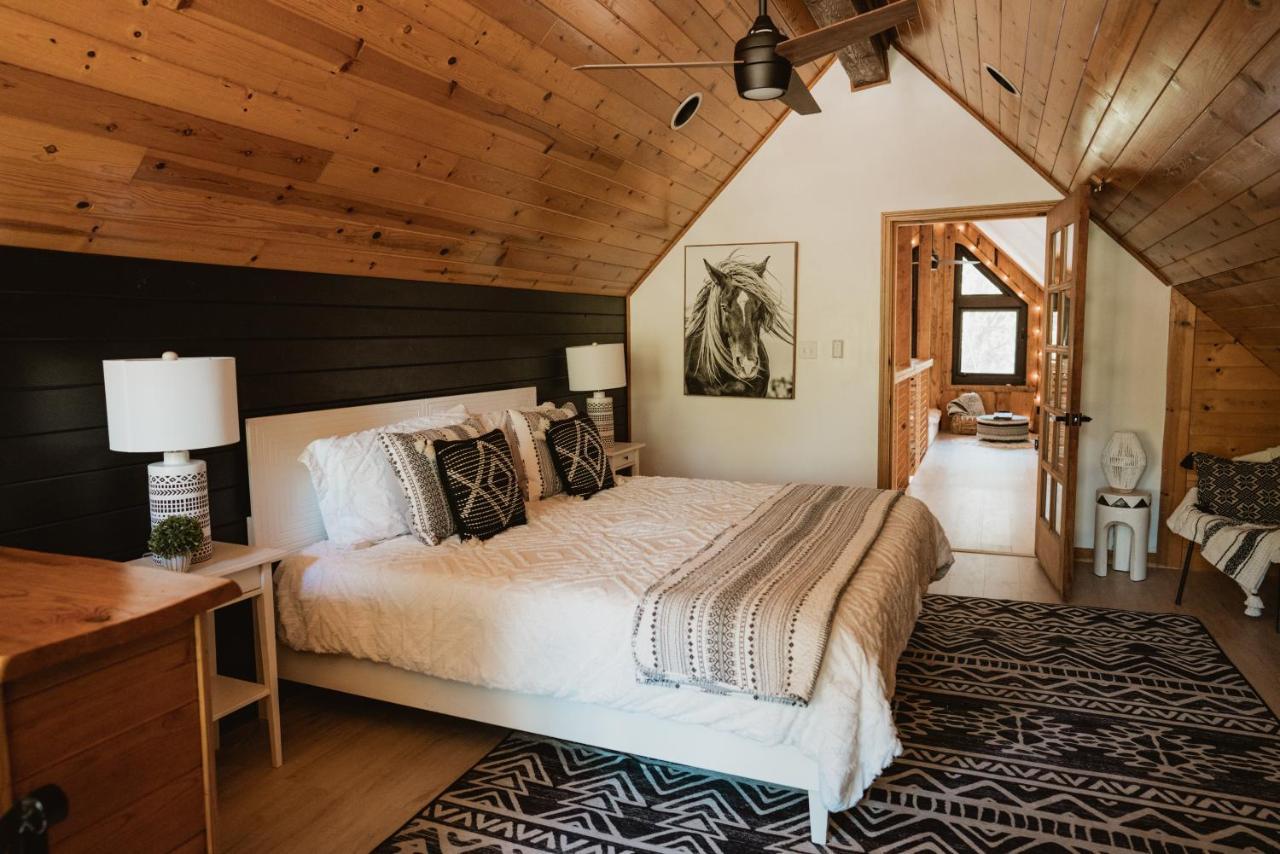 Lovers Nest By Casa Oso With Private Hiking Trails And Pond Holiday home *